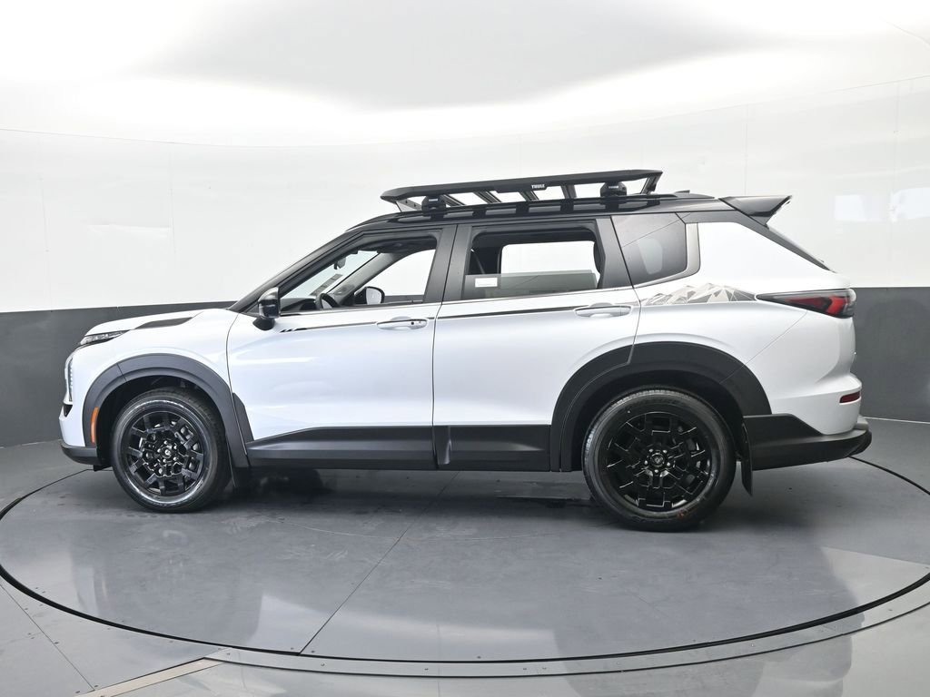 New 2026 Mitsubishi Outlander Trail Edition image 3