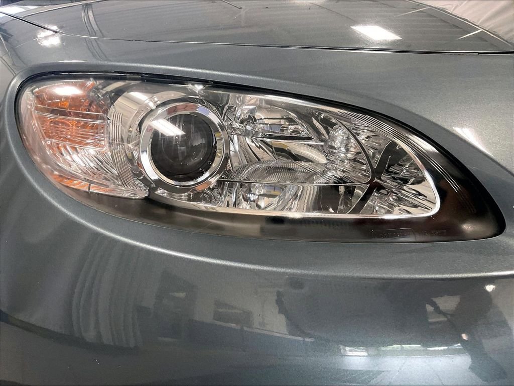 Used 2013 MAZDA MX-5 Miata Grand Touring RWD image 32