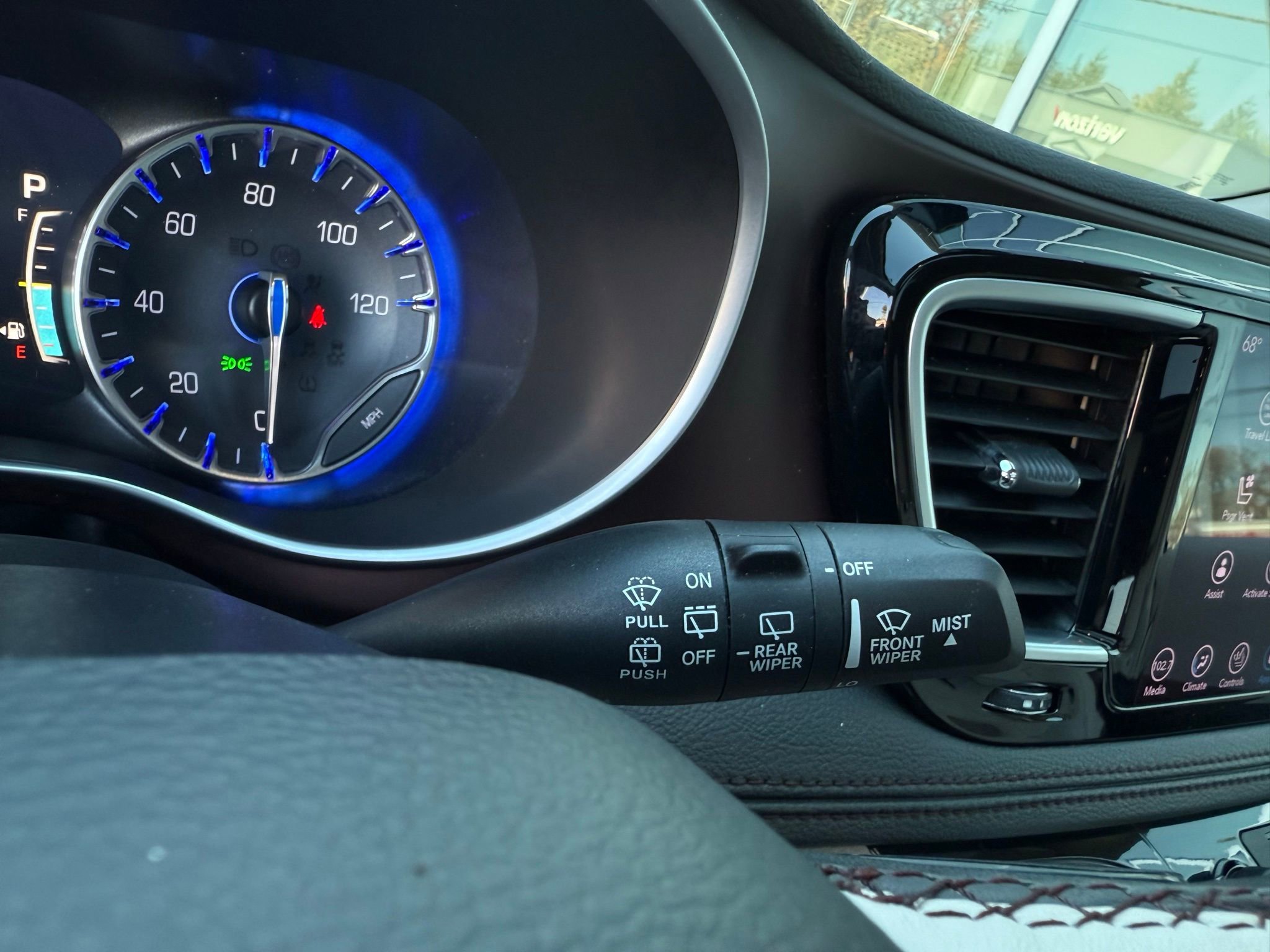 Used 2020 Chrysler Pacifica Limited image 47