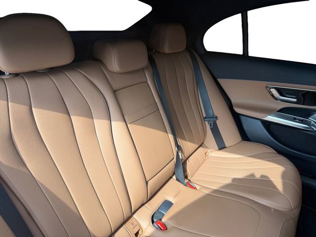 Used 2025 Mercedes-Benz E 350 4MATIC Sedan image 18