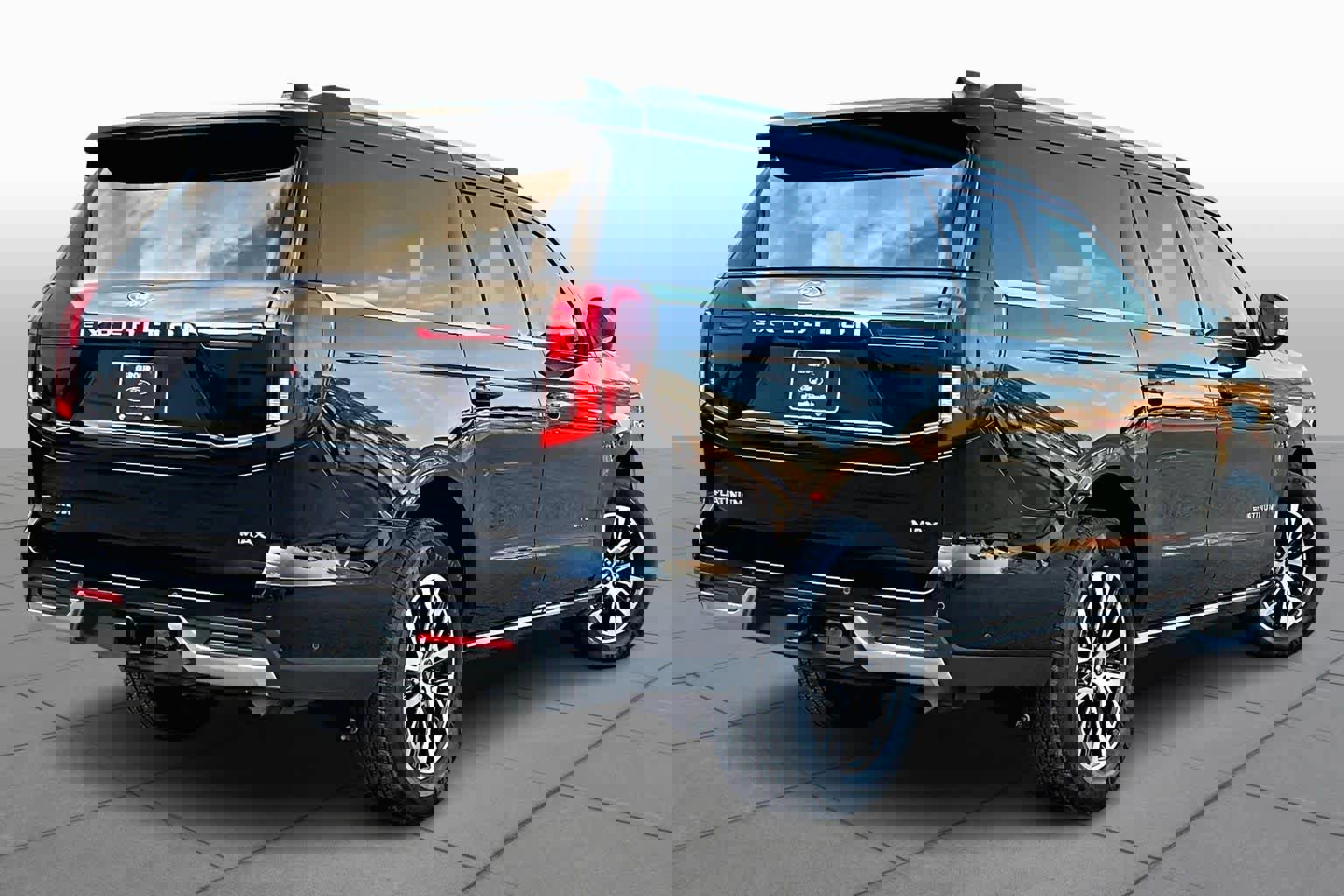 Used 2025 Ford Expedition Max Platinum image 12