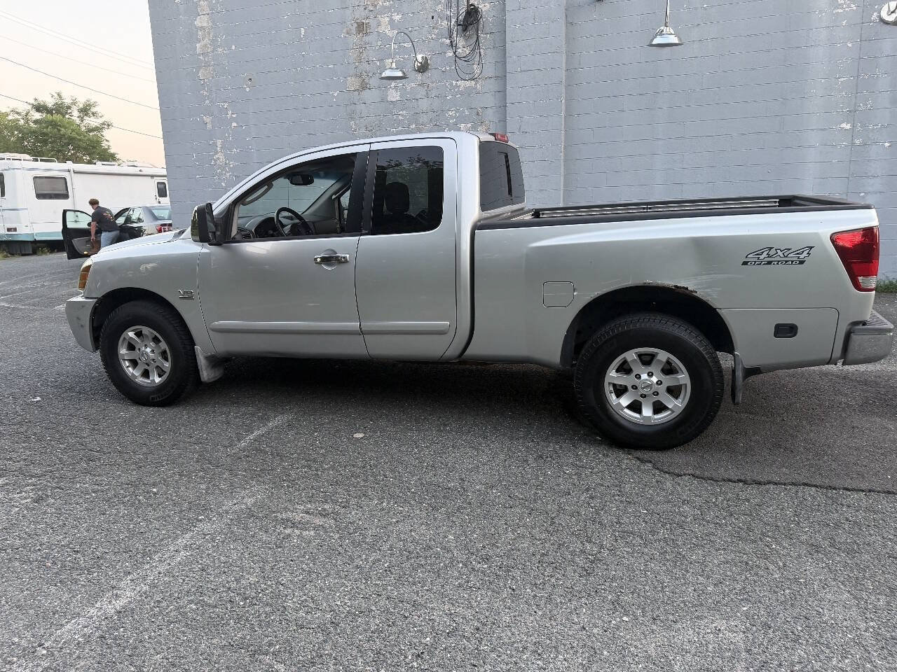 Used 2004 Nissan Titan SE AWD/4WD image 9