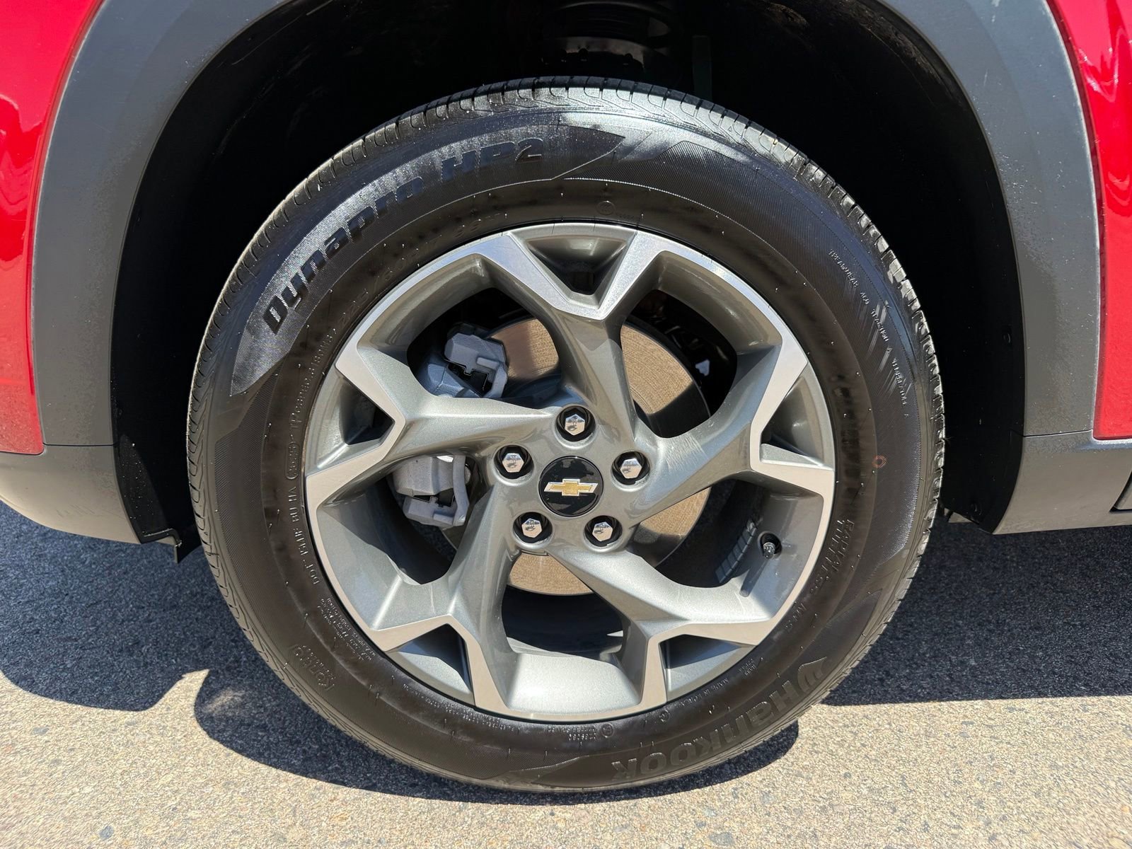 Used 2026 Chevrolet Trax LT w/ LT Convenience Package FWD image 37