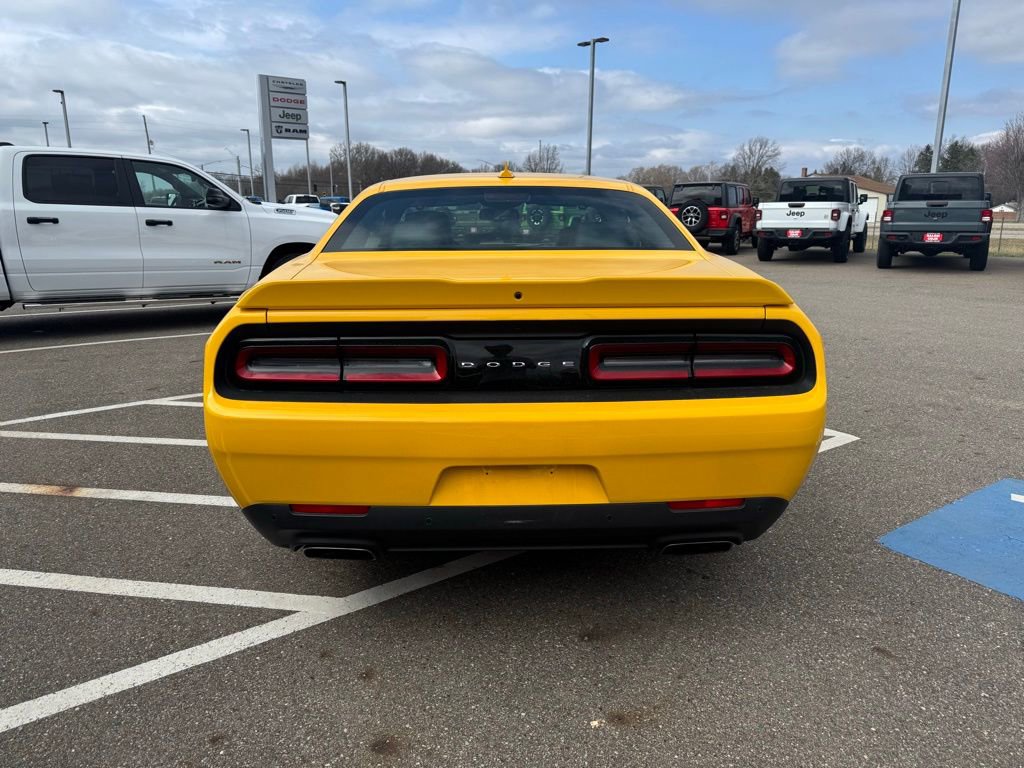 Used 2018 Dodge Challenger R/T Plus image 10