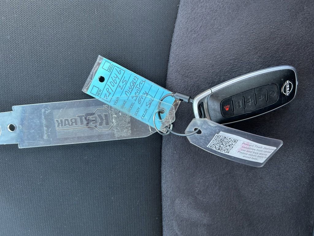 Used 2025 Nissan Sentra SR image 28