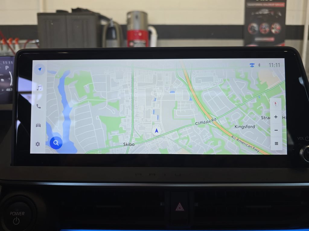 Used 2024 Toyota Prius XLE FWD image 23