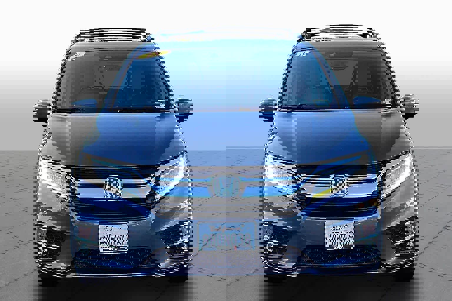 Used 2018 Honda Odyssey Elite image 3