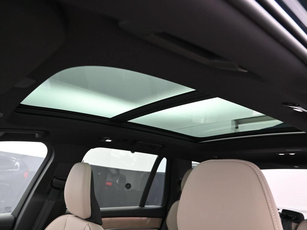 New 2026 Volvo XC90 B6 Core AWD/4WD image 11