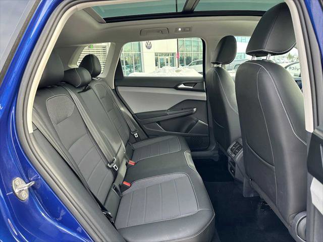 Used 2022 Volkswagen Taos SE image 12