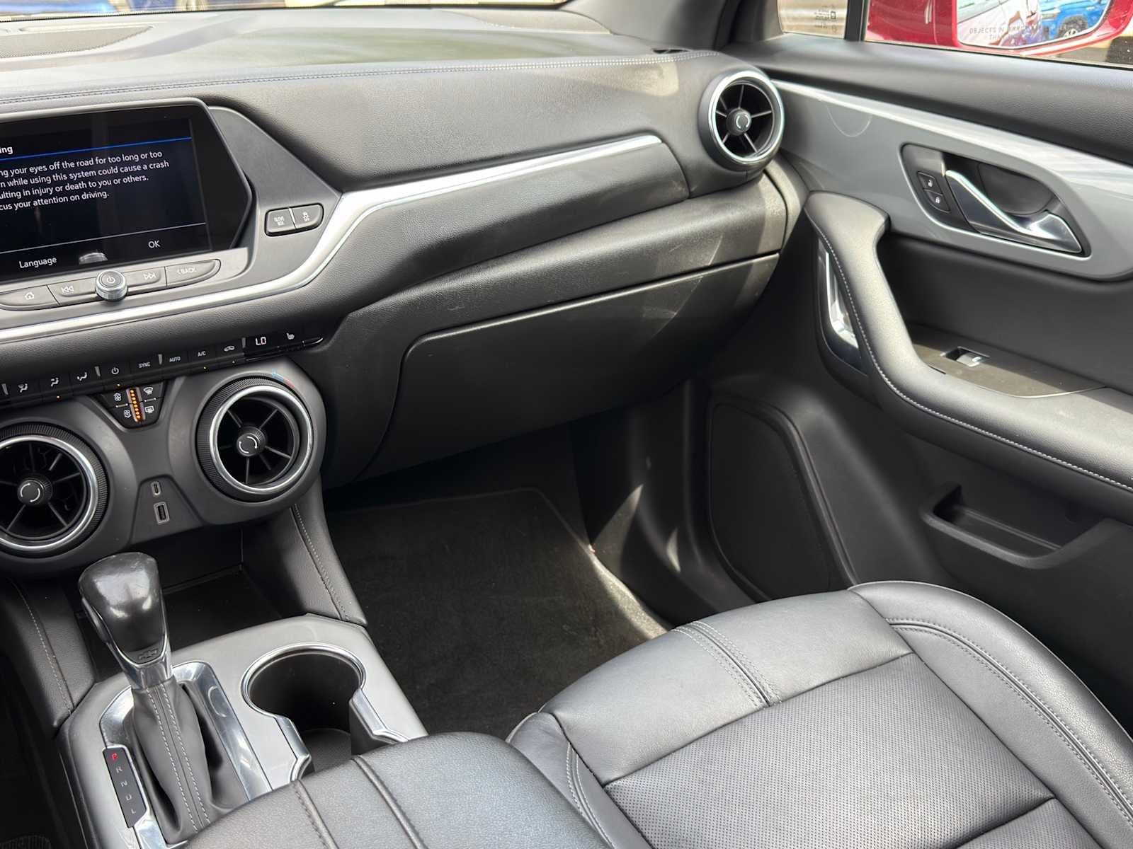 Used 2019 Chevrolet Blazer LT FWD image 29