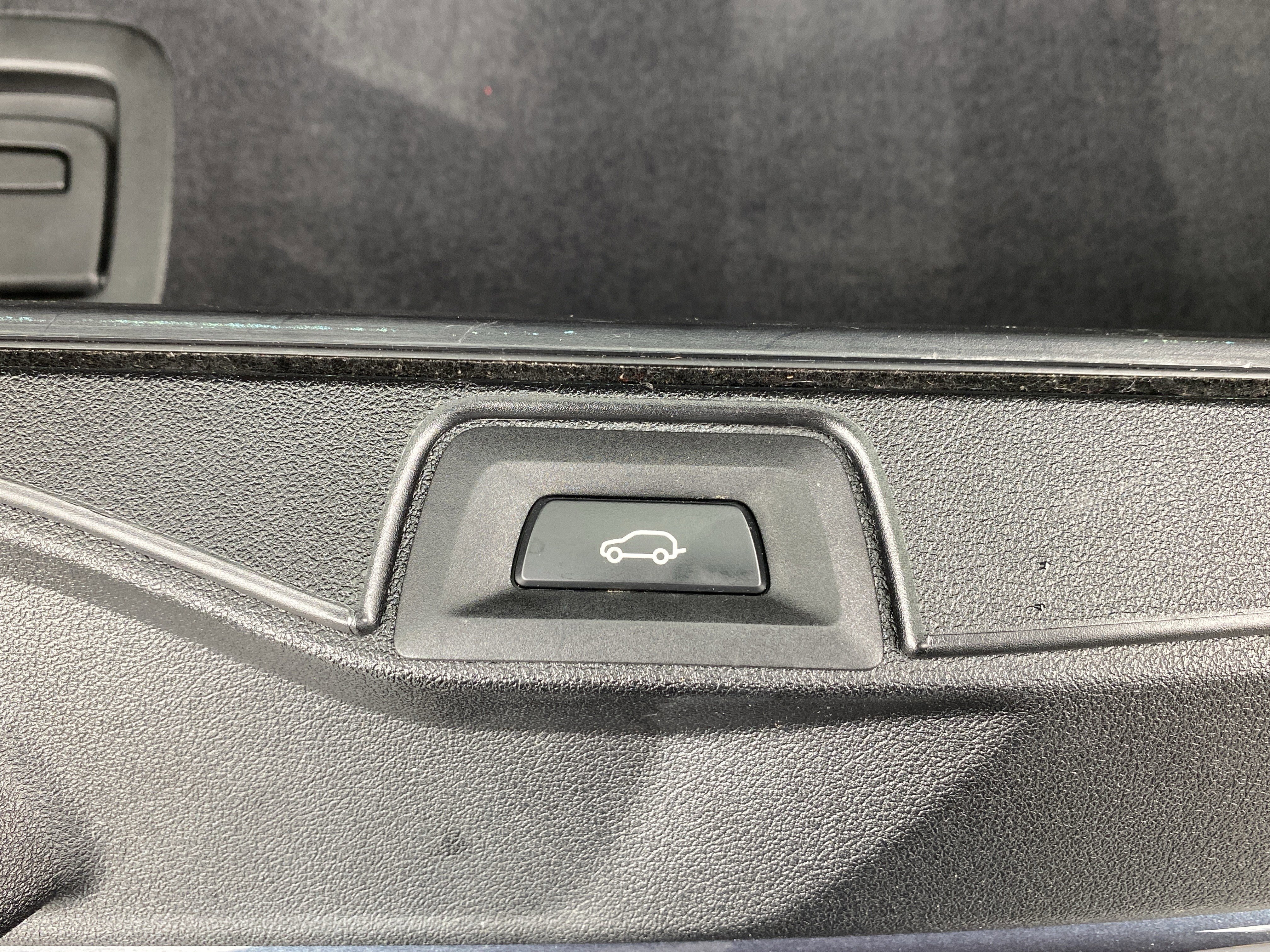 Used 2019 BMW X5 xDrive40i w/ M Sport Package AWD/4WD image 52