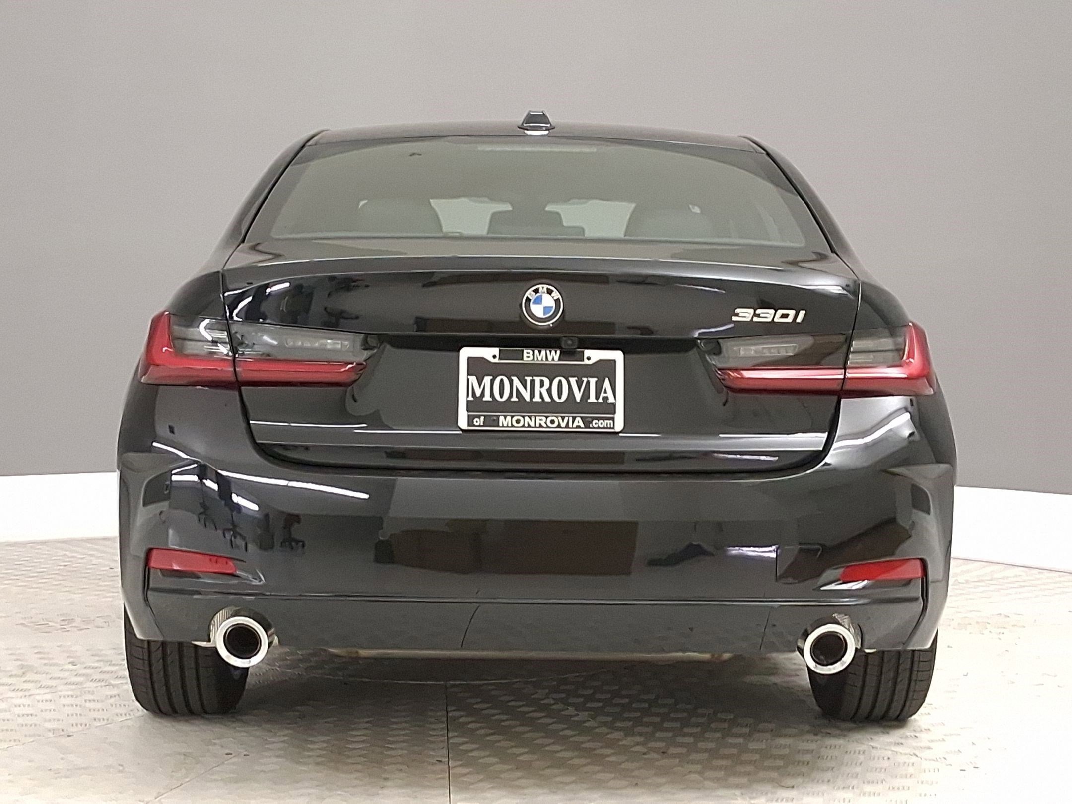 New 2026 BMW 330i Sedan w/ Convenience Package image 8