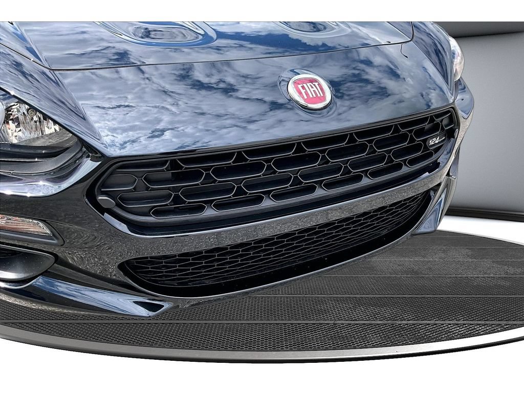 Used 2017 FIAT 124 Spider Classica RWD image 46
