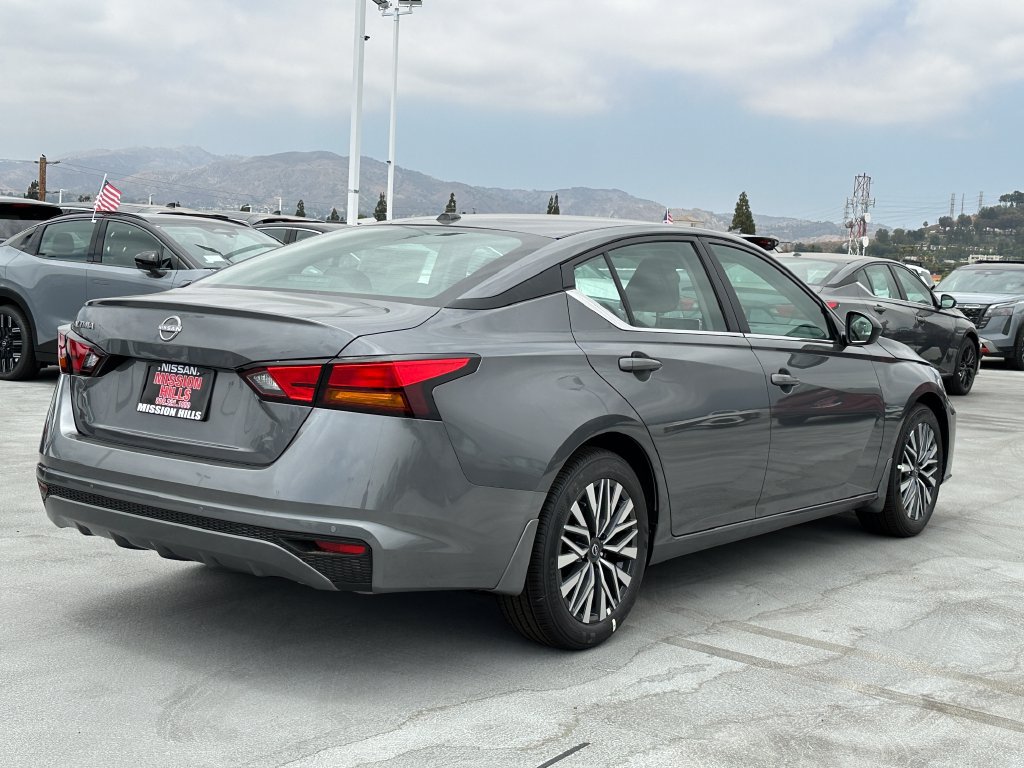 New 2026 Nissan Altima 2.5 SV FWD image 7