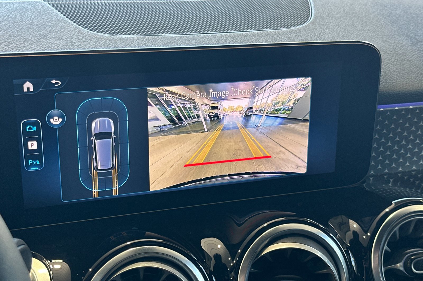 New 2025 Mercedes-Benz GLB 250 4MATIC image 19