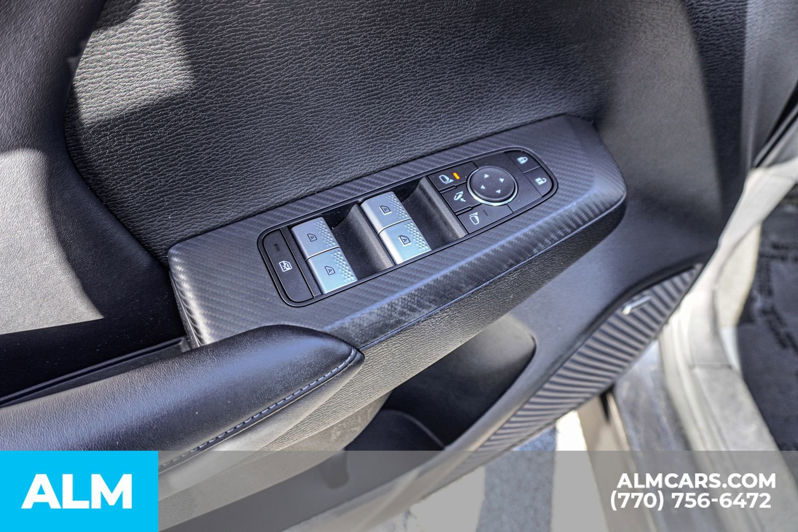 Used 2025 Mitsubishi Outlander SE image 55