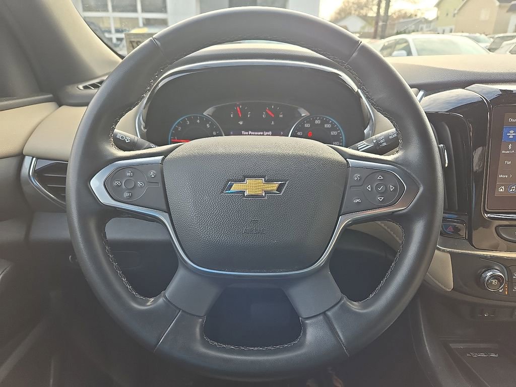 Used 2023 Chevrolet Traverse LT image 24