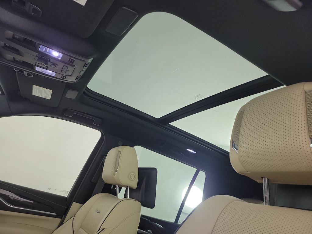 Certified 2024 Cadillac Escalade Premium Luxury AWD/4WD image 18