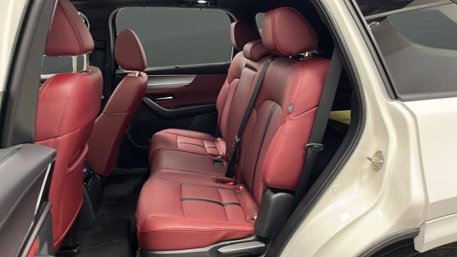 Used 2025 MAZDA CX-70 3.3 Turbo S w/ Premium Package image 23