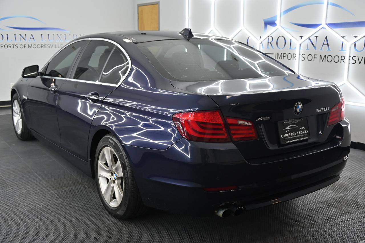 Used 2013 BMW 528i xDrive Sedan AWD/4WD image 2