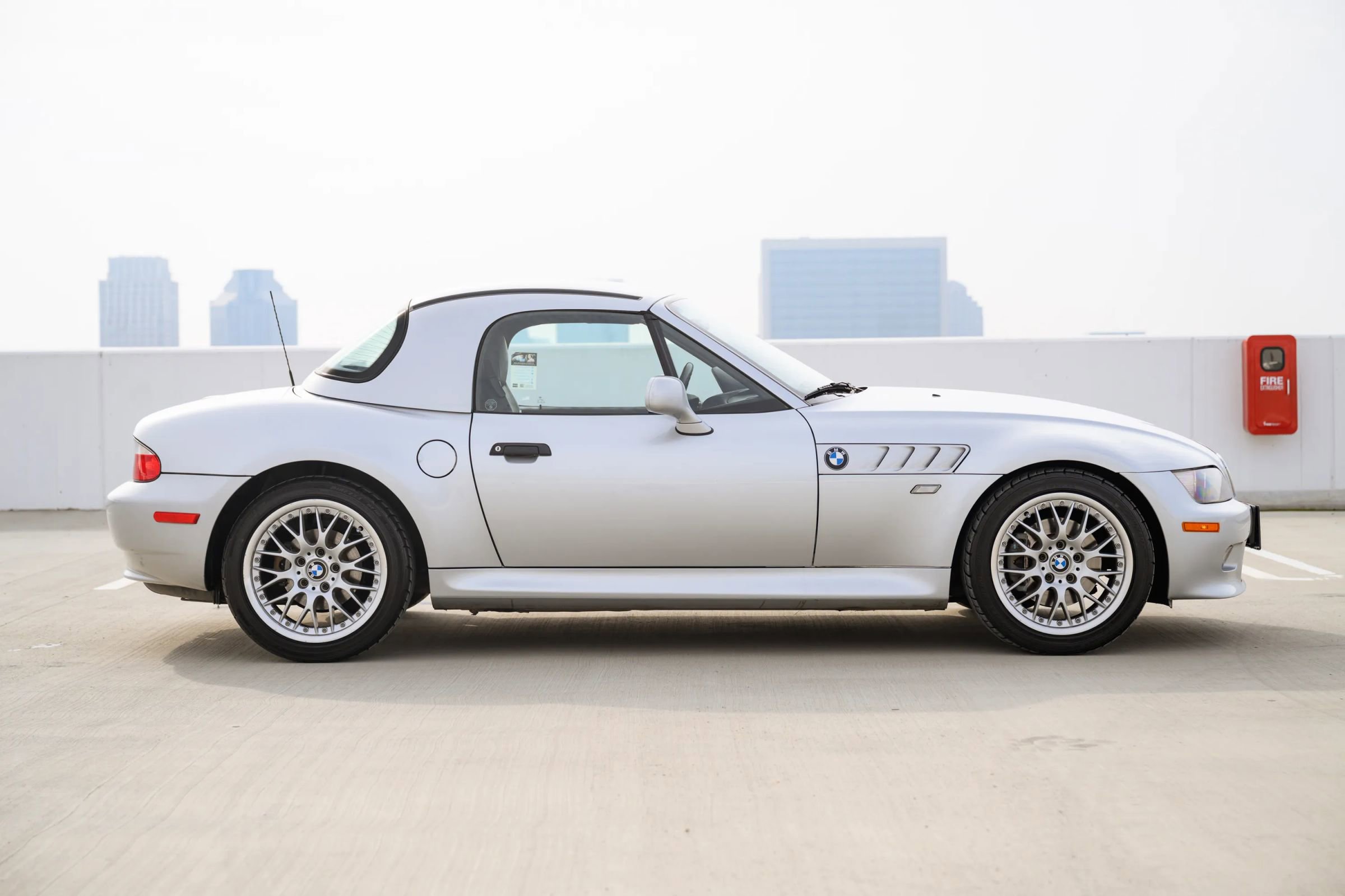 Used 2001 BMW Z3 3.0i image 22