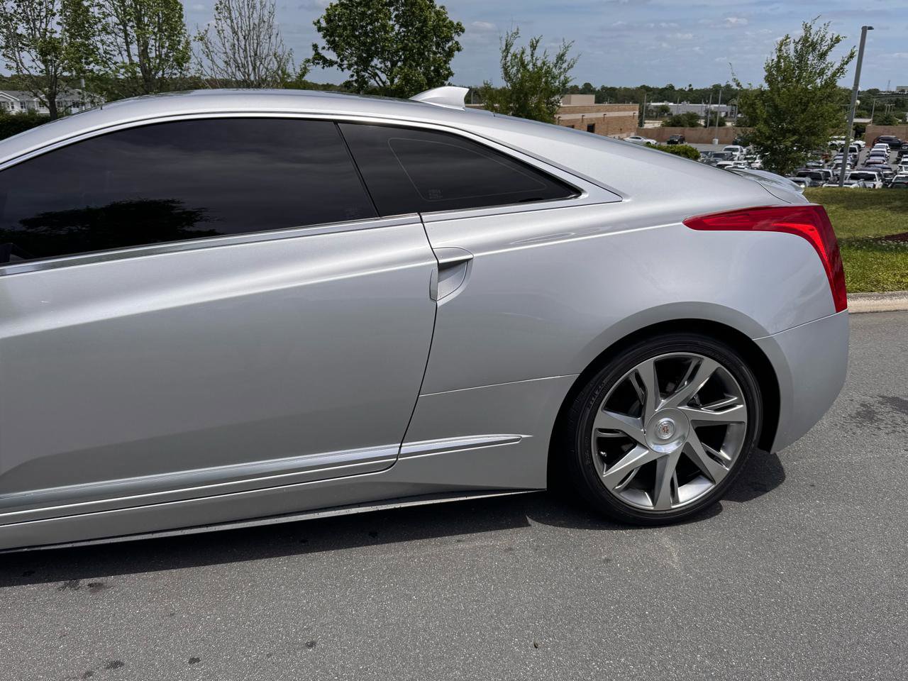 Used 2014 Cadillac ELR w/ Luxury Package FWD image 10