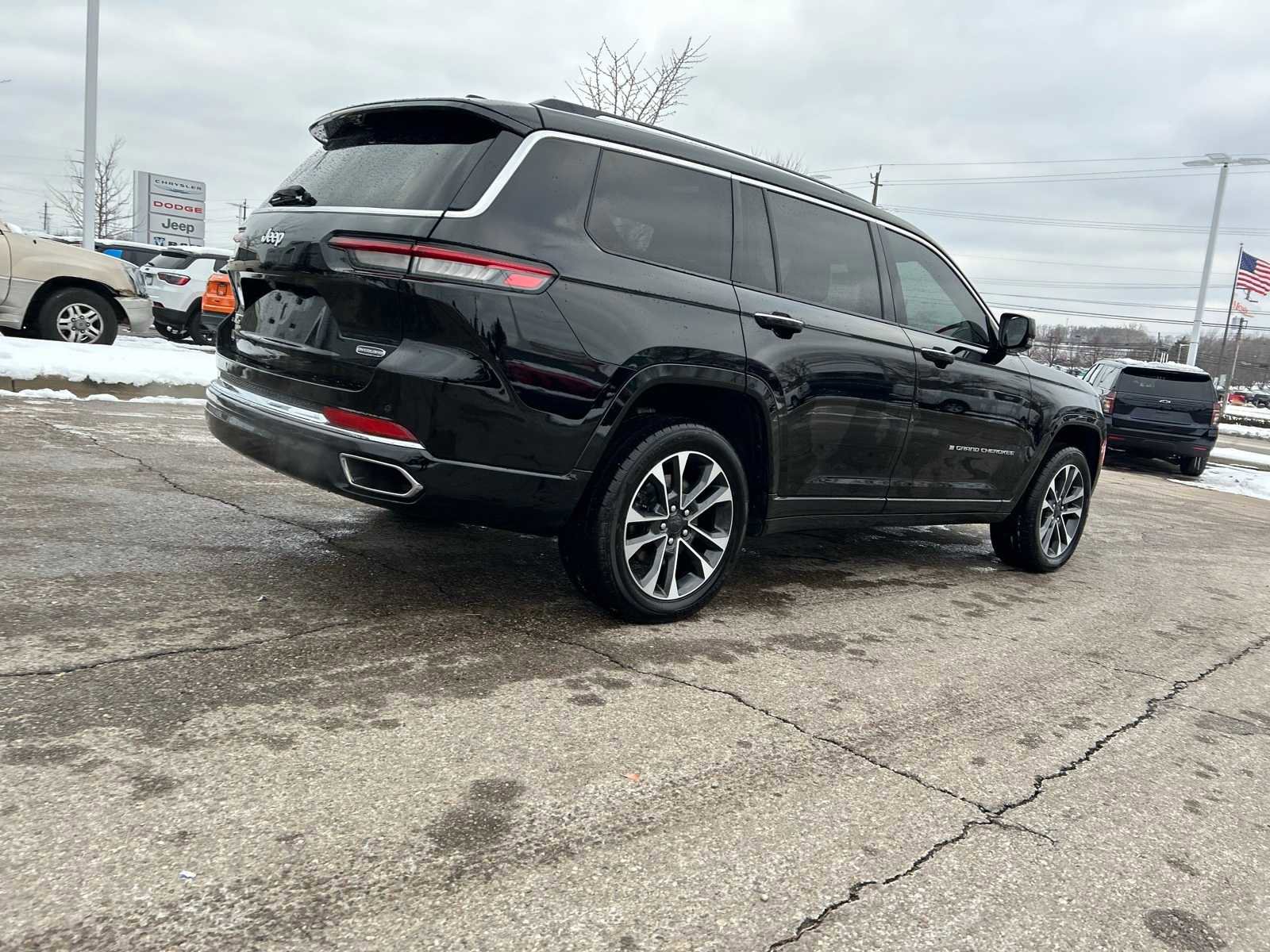 Certified 2023 Jeep Grand Cherokee L Overland w/ Advanced Protech Group III image 14