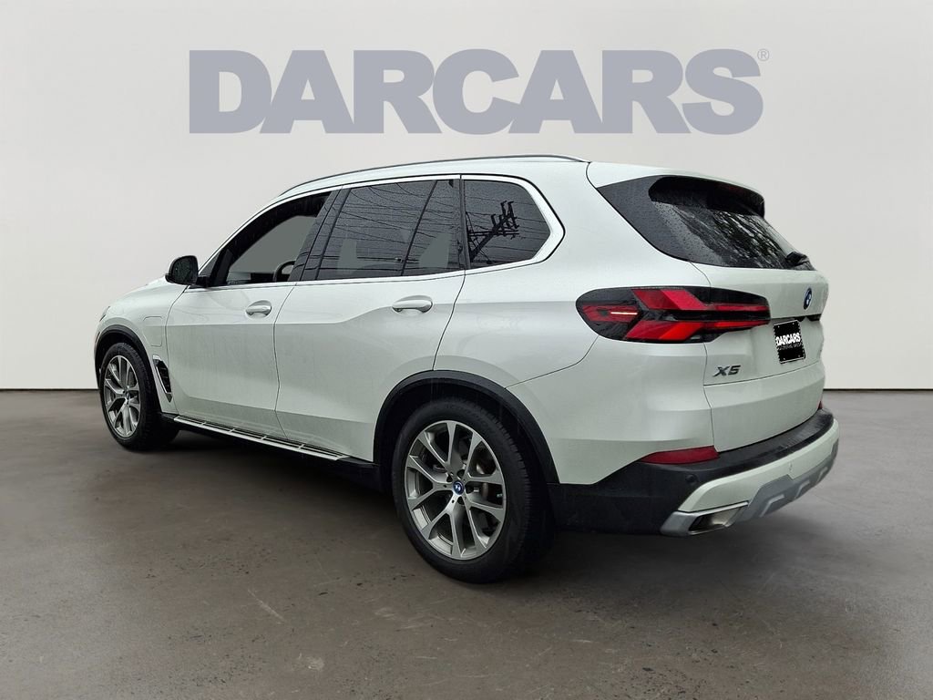 Used 2025 BMW X5 xDrive50e w/ Climate Comfort Package image 4