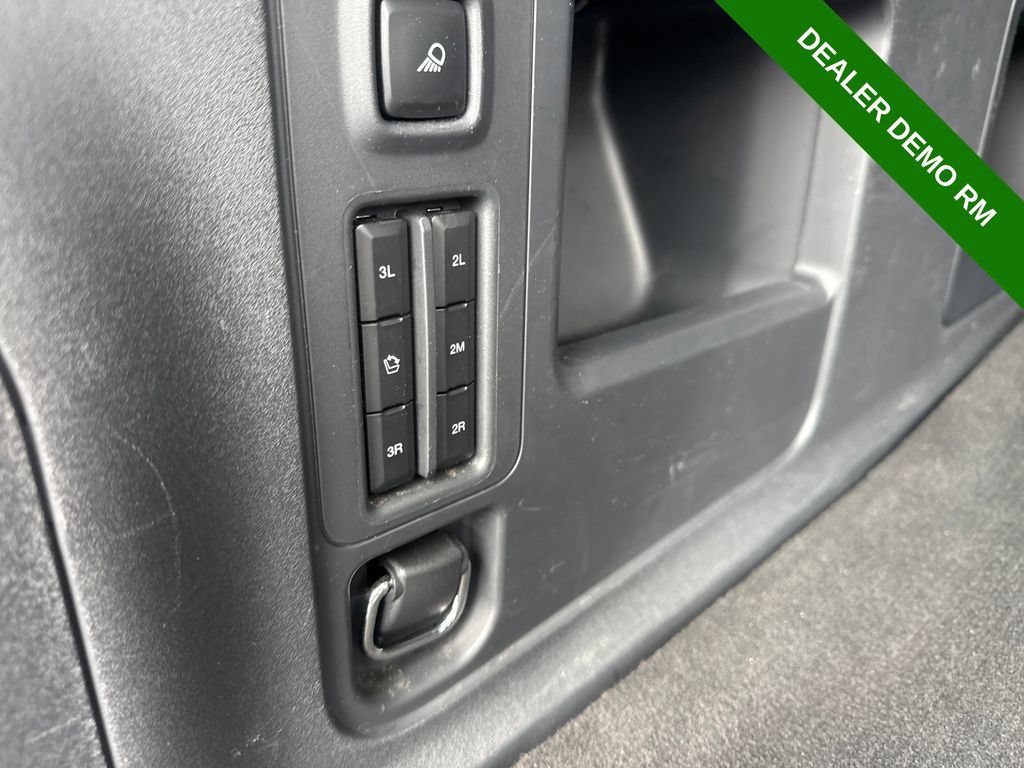 Used 2025 Ford Expedition Max Active AWD/4WD image 13