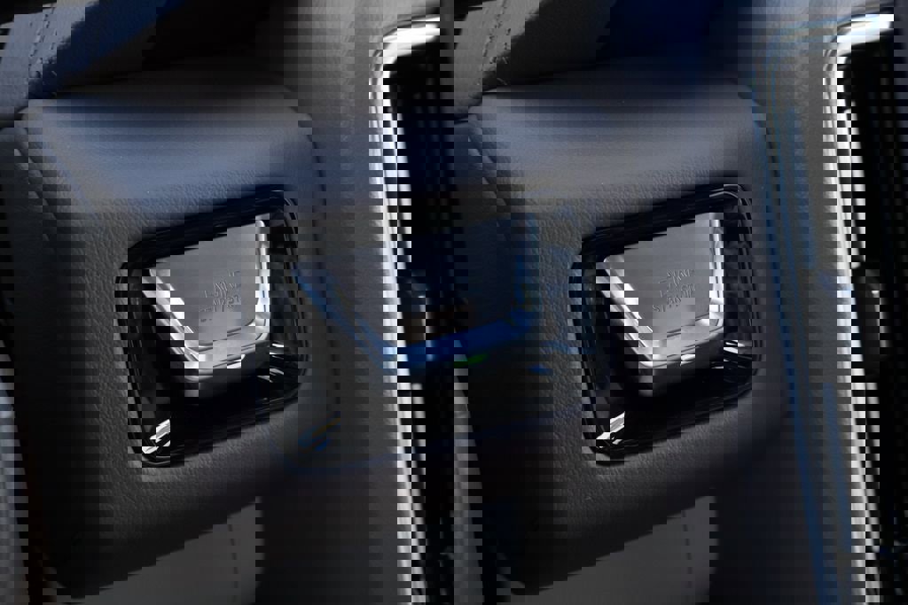 New 2026 GMC Yukon XL Denali w/ Sun & Power Step Package image 14