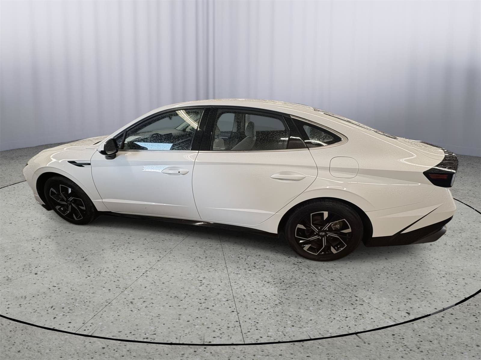 Used 2025 Hyundai Sonata SEL FWD image 3