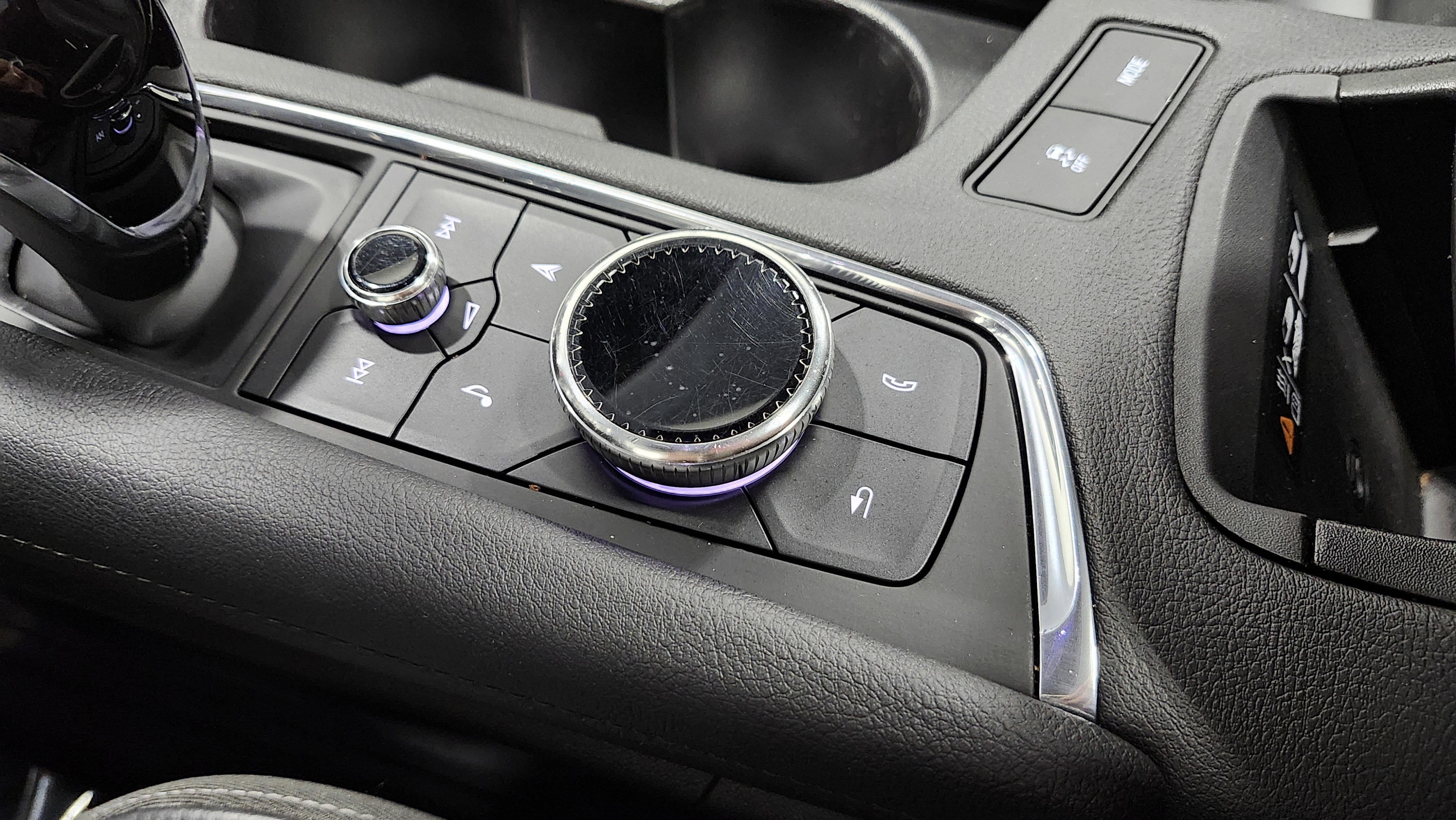 Used 2021 Cadillac XT6 Premium Luxury image 36