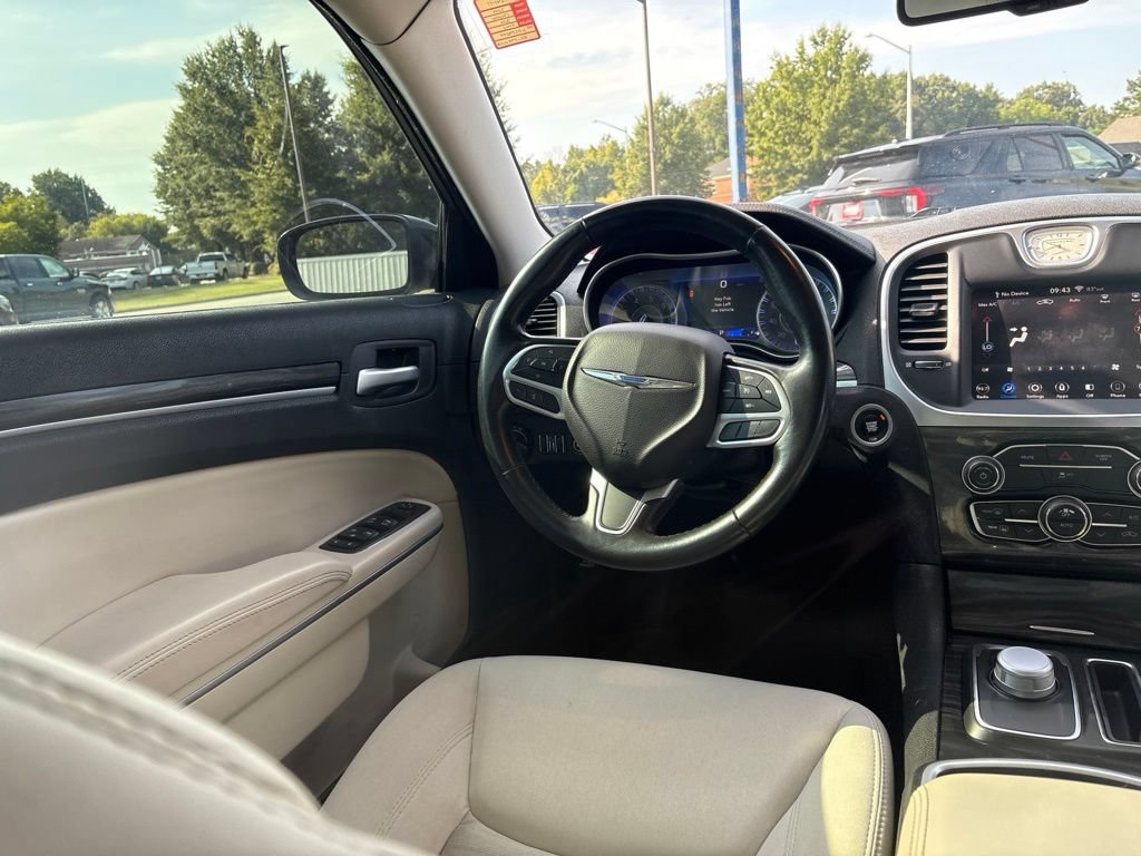 Used 2019 Chrysler 300 Touring w/ Sport Appearance Package RWD image 14