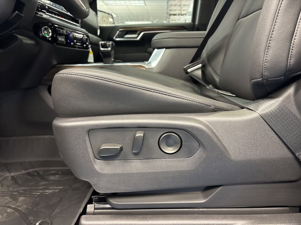 New 2026 Chevrolet Silverado 1500 RST w/ Convenience Package II AWD/4WD image 30
