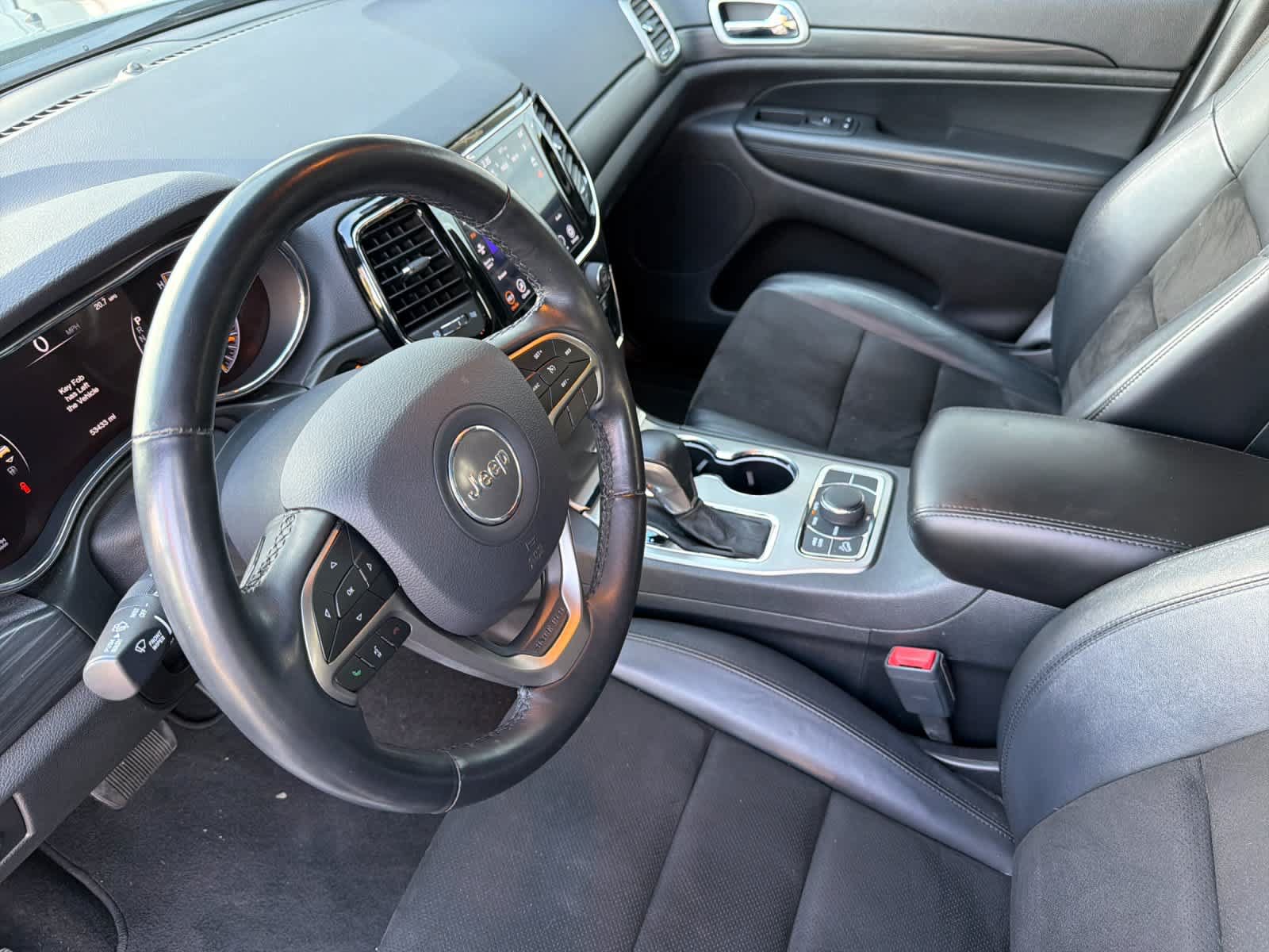 Used 2020 Jeep Grand Cherokee Altitude AWD/4WD image 11