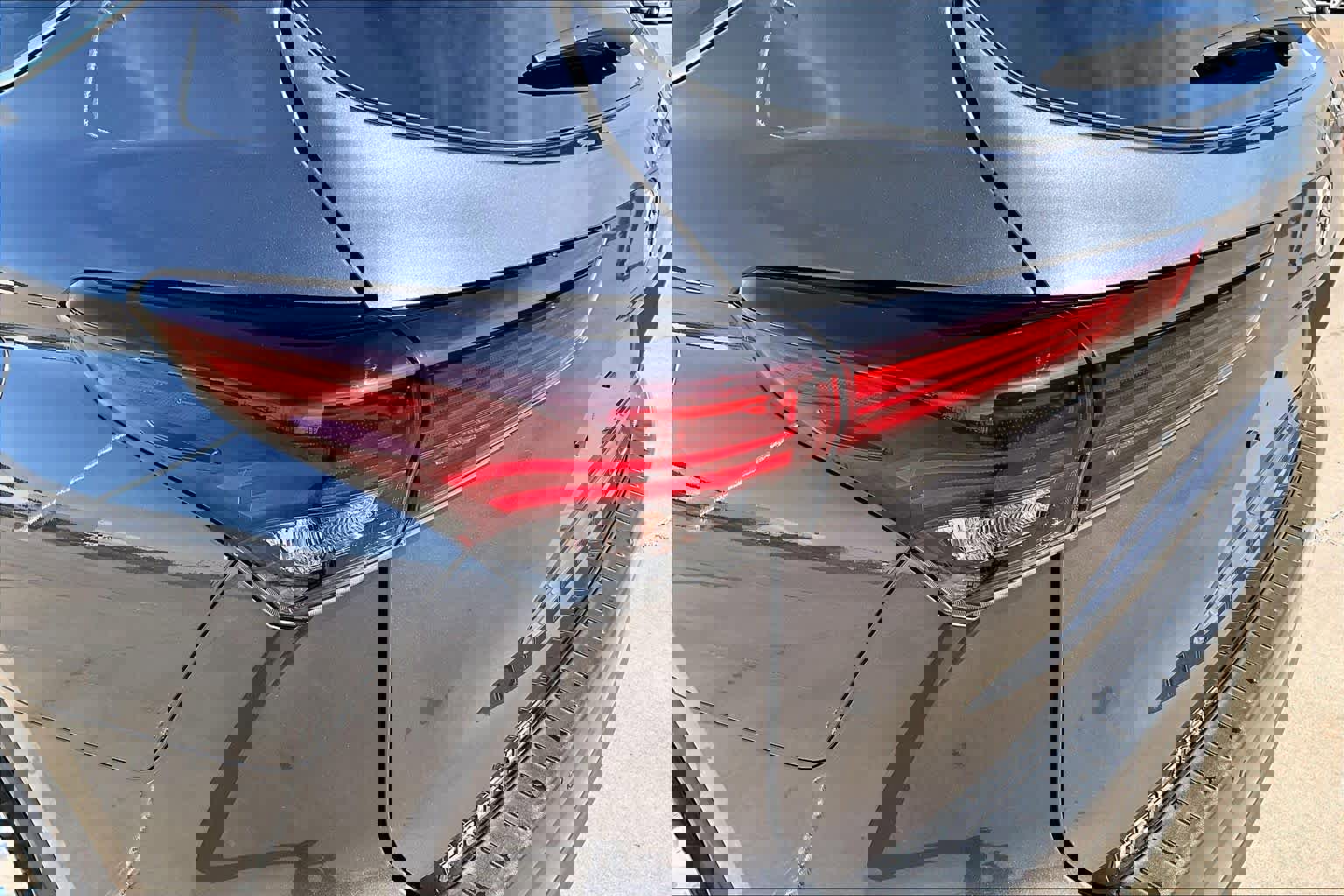 Used 2025 Toyota Highlander Limited image 27