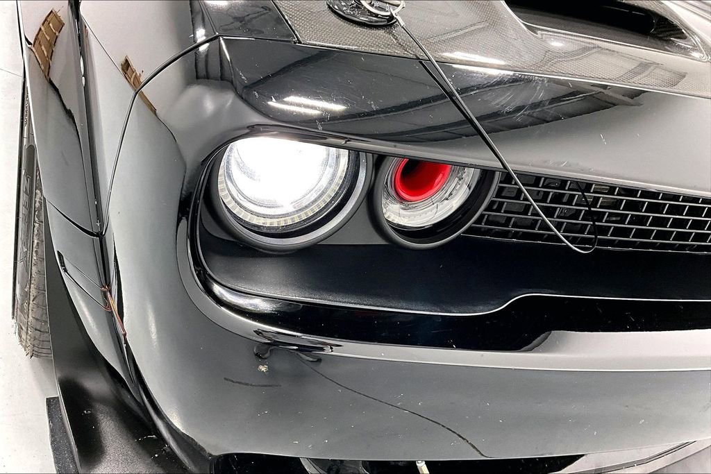 Used 2016 Dodge Challenger SRT Hellcat image 36