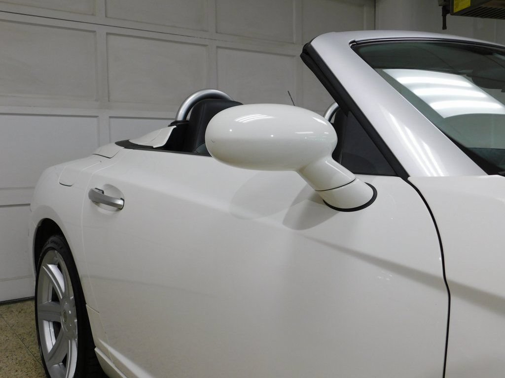Used 2005 Chrysler Crossfire Limited RWD image 22