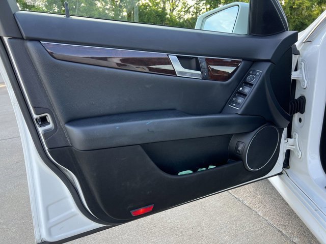 Used 2014 Mercedes-Benz C 300 4MATIC Sedan image 22