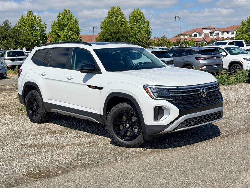 New 2026 Volkswagen Atlas Peak Edition AWD/4WD image 3