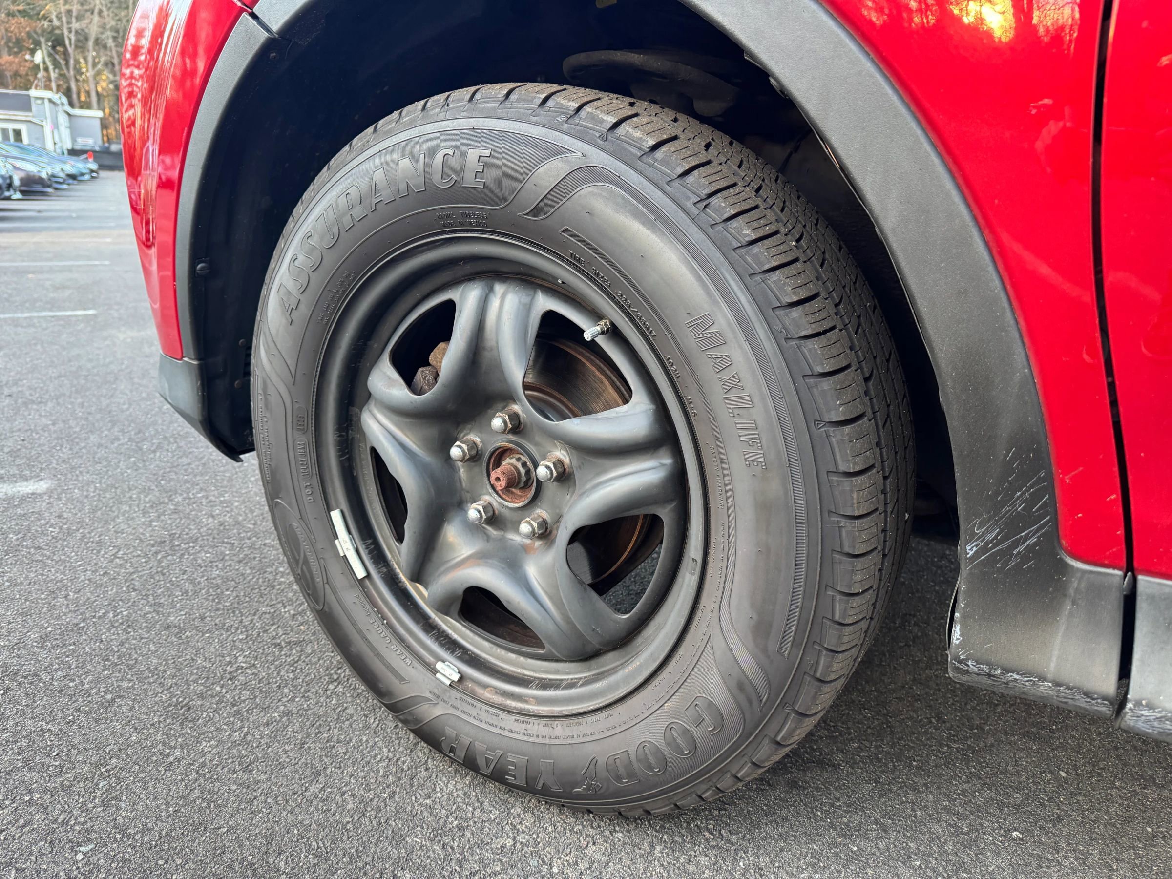 Used 2015 Toyota RAV4 LE image 9