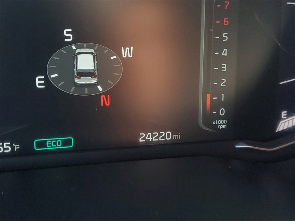 Used 2022 Kia Niro EX Premium image 24