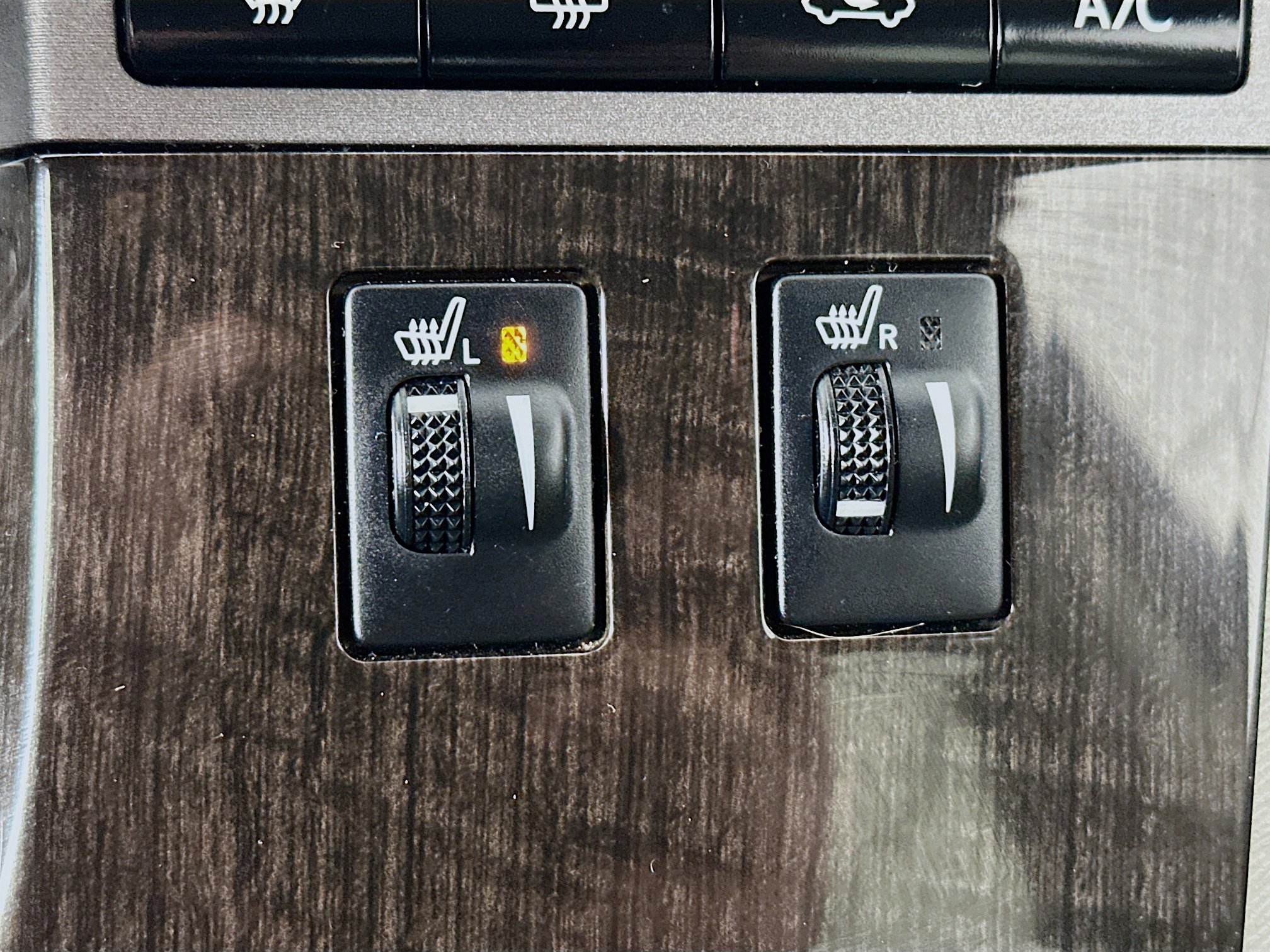 Used 2013 Toyota Venza Limited image 25