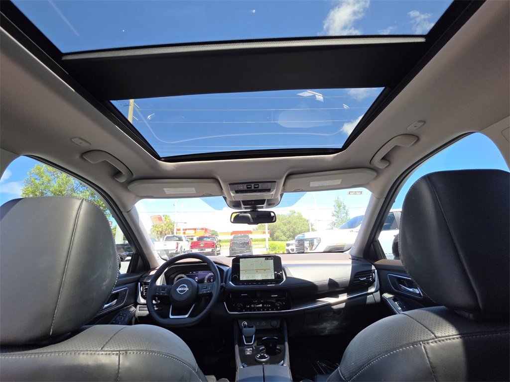 Used 2022 Nissan Rogue Platinum w/ Head-Up Display Package image 20
