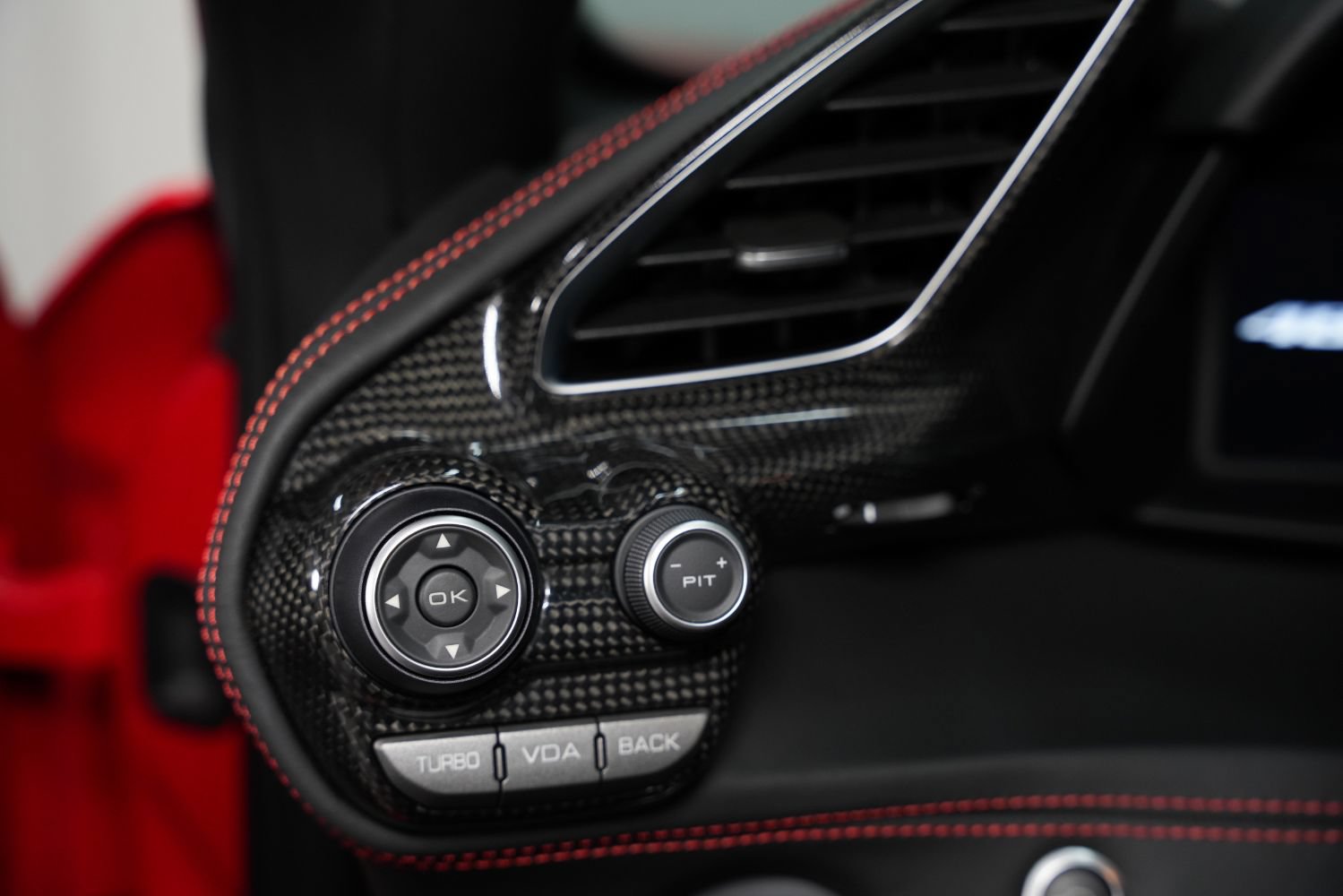 Used 2017 Ferrari 488 GTB RWD image 45