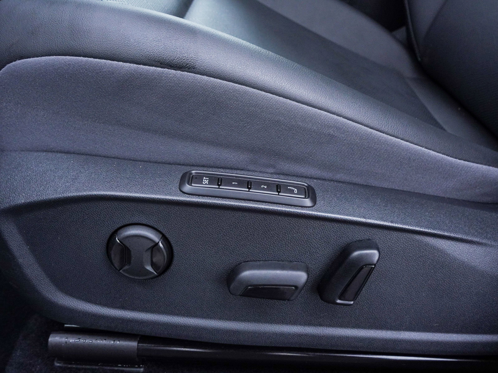 Used 2023 Volkswagen ID.4 Pro S image 32