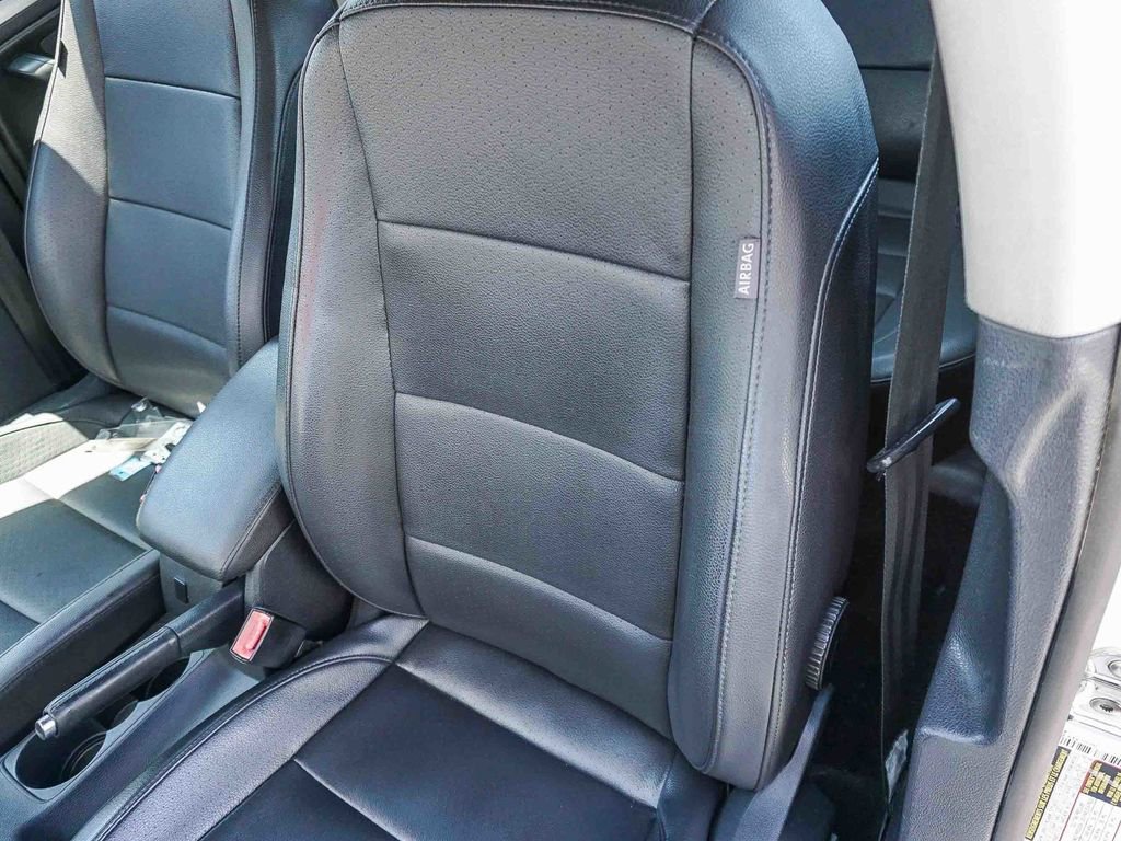 Used 2010 Volkswagen Jetta Limited Edition FWD image 20