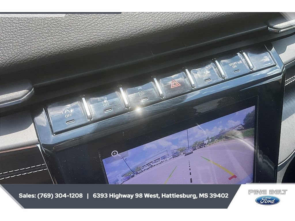 Used 2023 Jeep Grand Cherokee Altitude AWD/4WD image 23