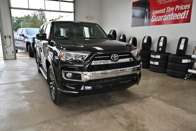 Used 2020 Toyota 4Runner Limited AWD/4WD image 3