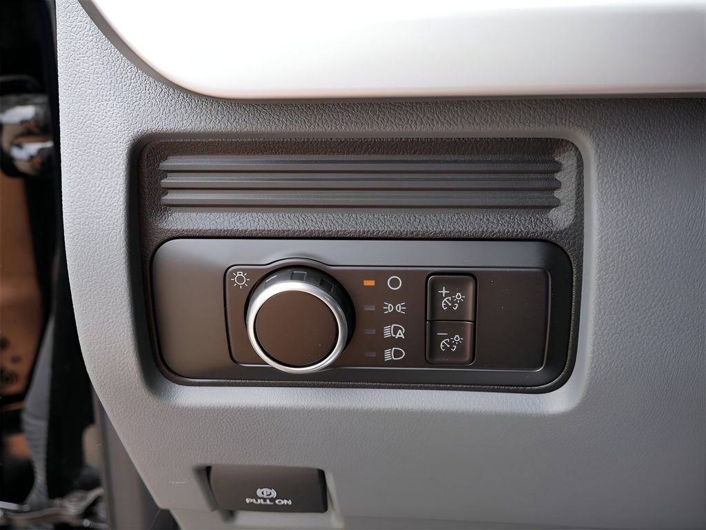 Used 2023 Ford F350 XL w/ Snow Plow Prep Package image 17